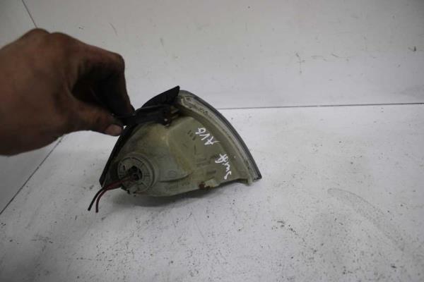 CLIGNOTEUR GAUCHE SUZUKI SWIFT 1989-1996 - Vue 2